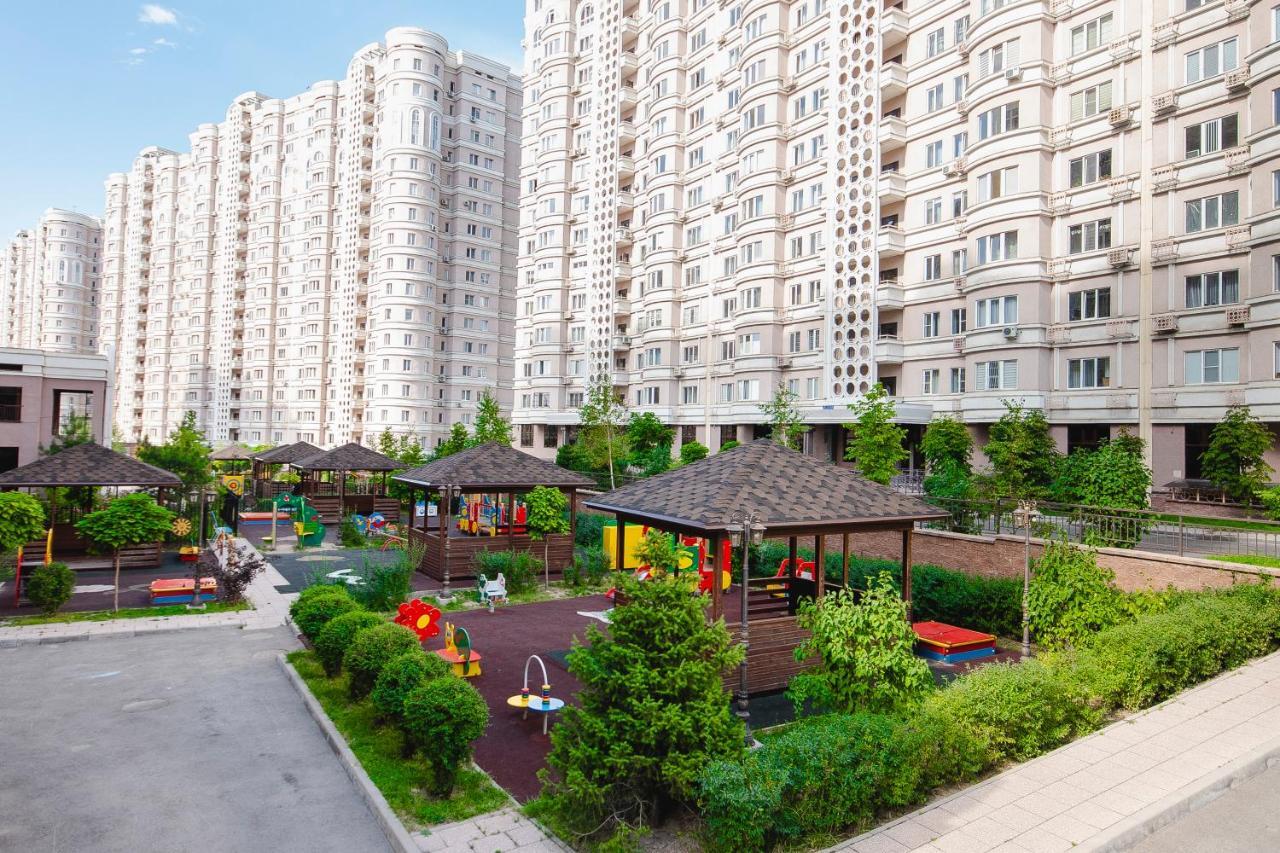 Razmestim в ЖК Шахристан на 15 этаже Алматы Экстерьер фото